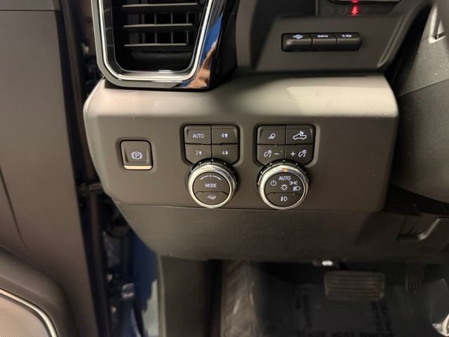 New 2026 GMC Sierra 2500 Denali Ultimate AWD/4WD image 18