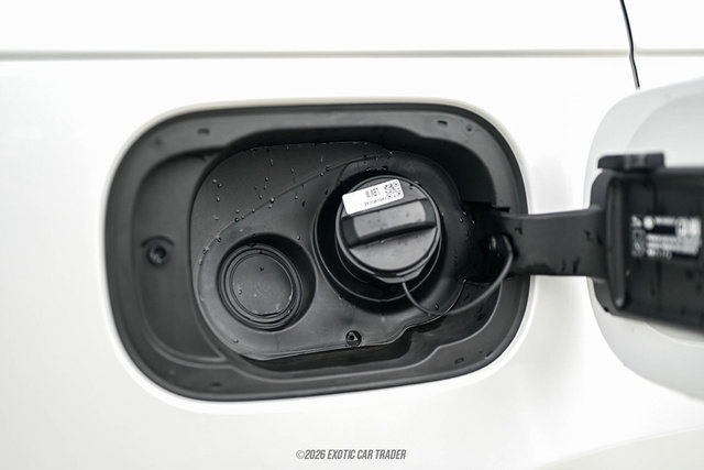 Used 2025 Land Rover Range Rover SE image 74