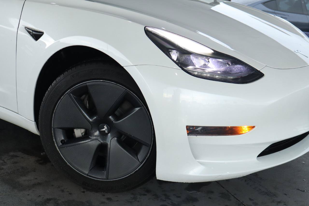 Used 2023 Tesla Model 3 Standard Range RWD image 4