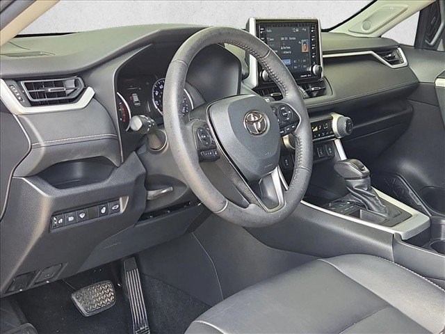 Used 2021 Toyota RAV4 XLE Premium FWD image 10