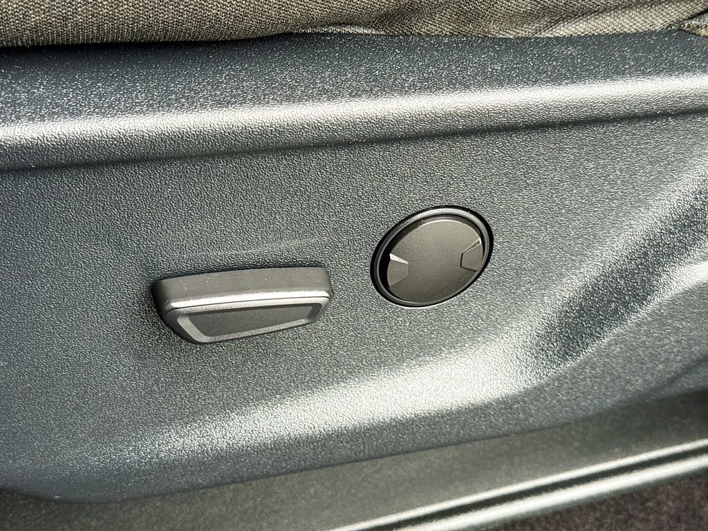 Used 2023 Ford F150 XLT w/ Trailer Tow Package image 24