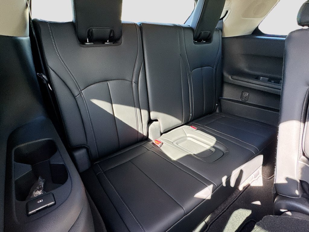 Used 2027 INFINITI QX60 Luxe w/ Cargo Package FWD image 30