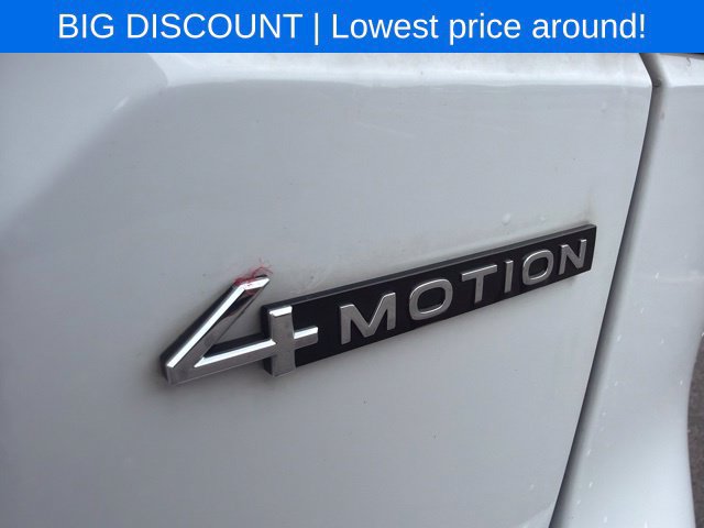 Used 2024 Volkswagen Atlas Peak Edition SE AWD/4WD image 12
