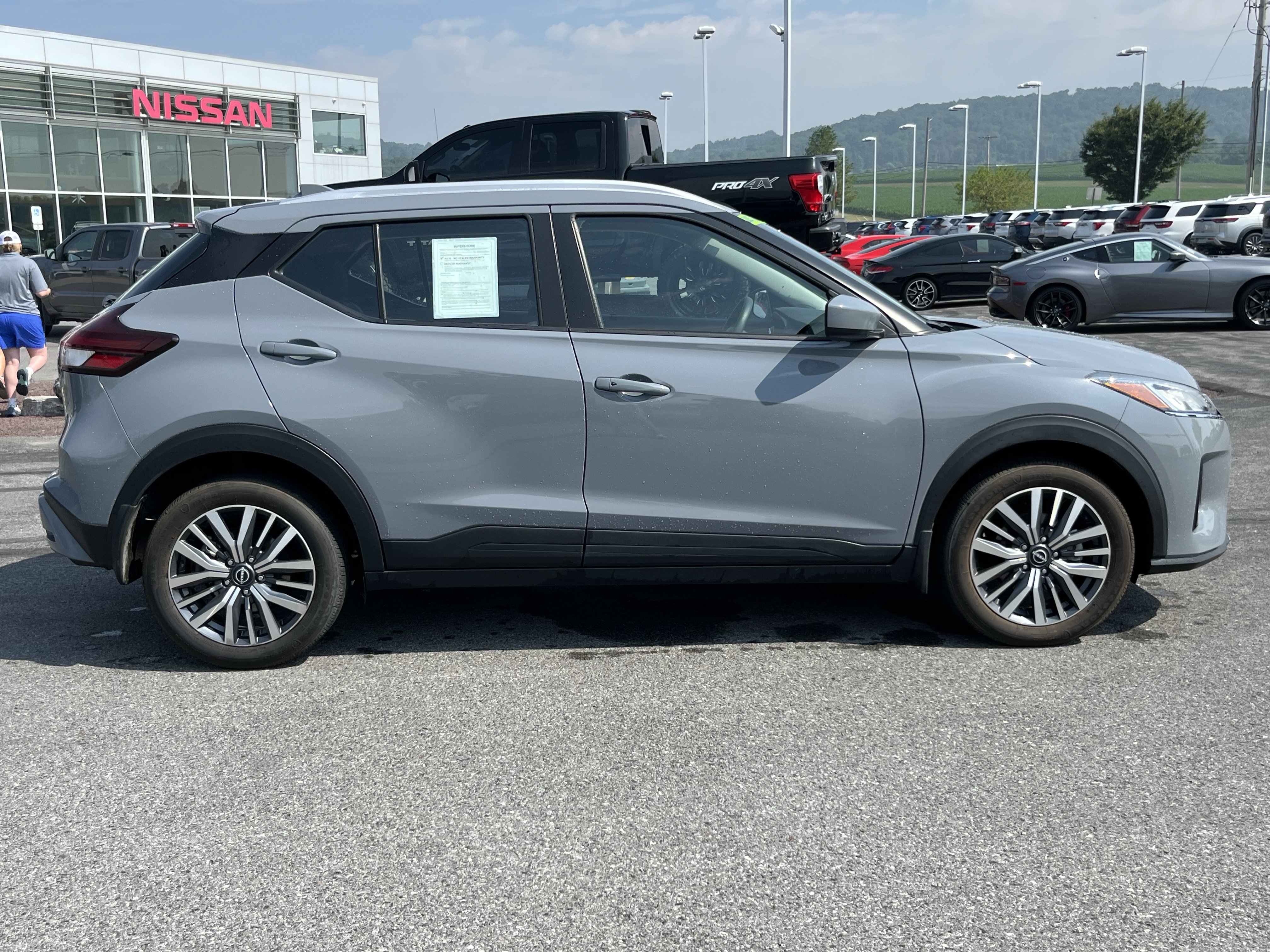 Used 2024 Nissan Kicks SV FWD video 2