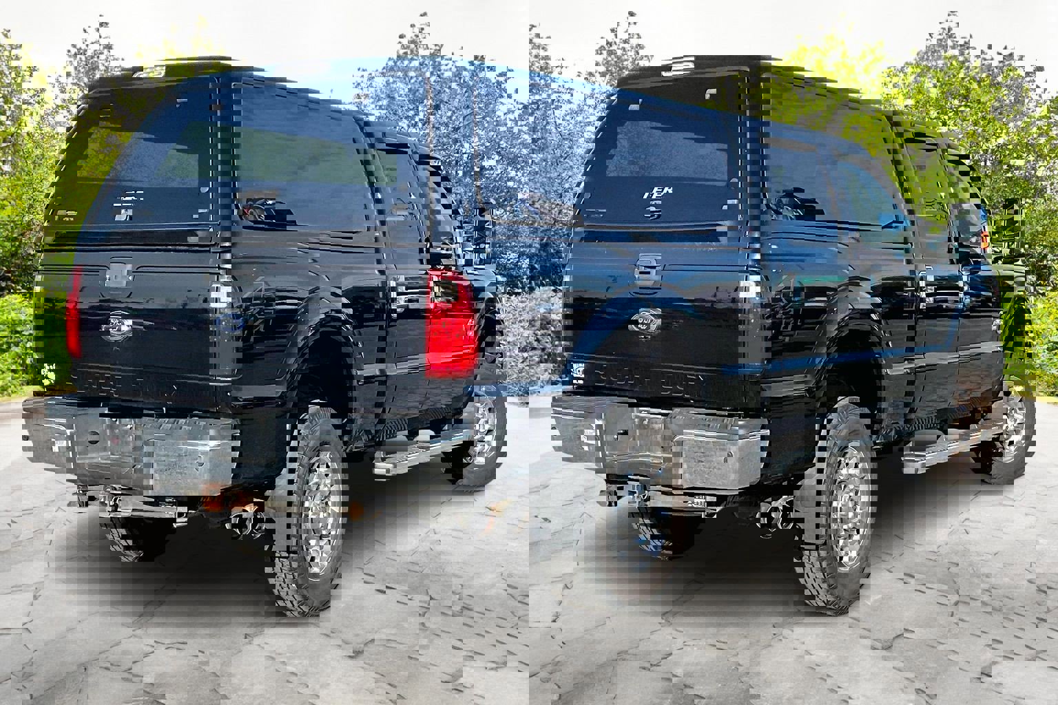 Used 2016 Ford F350 Lariat w/ Lariat Ultimate Package image 13