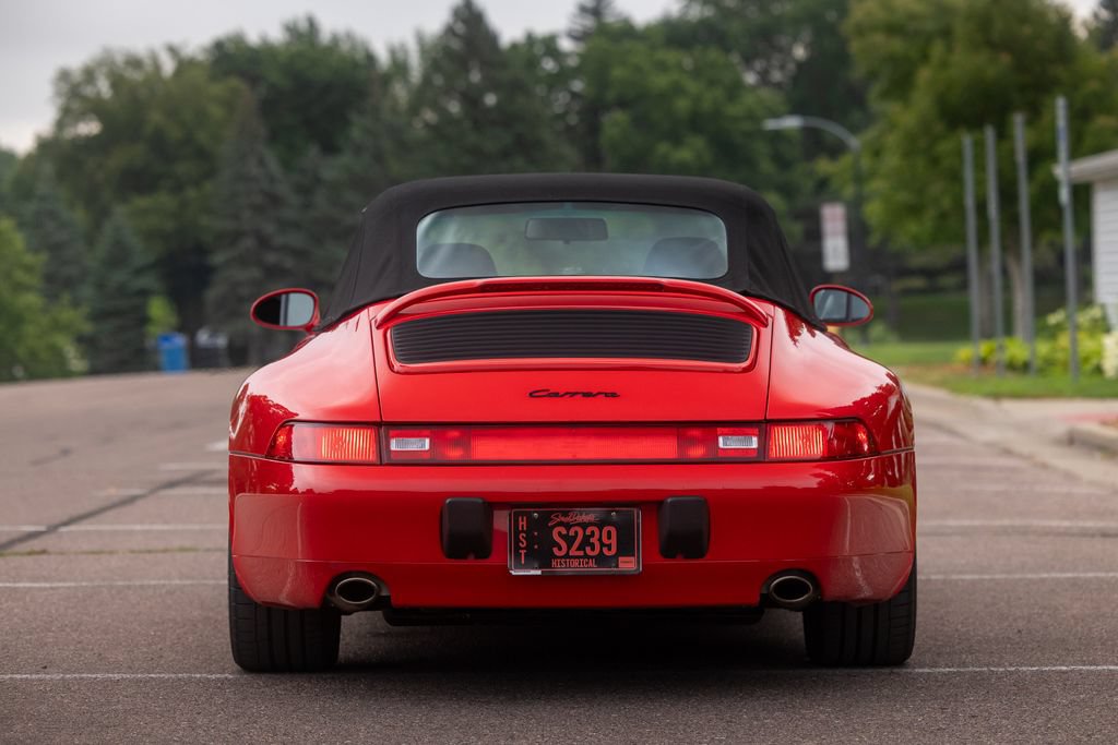 Used 1995 Porsche 911 Carrera RWD image 22