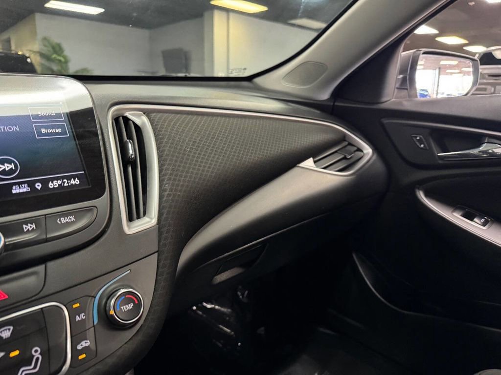 Used 2019 Chevrolet Malibu LS image 29