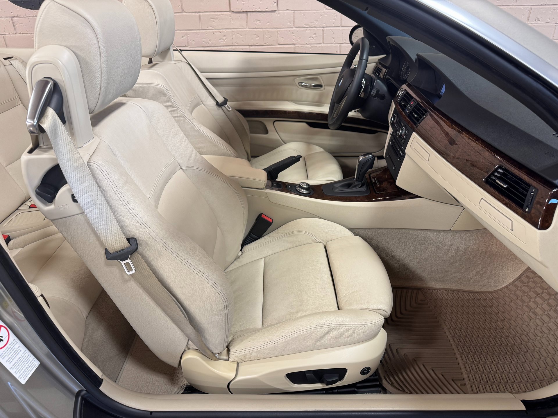 Used 2008 BMW 335i Convertible image 34