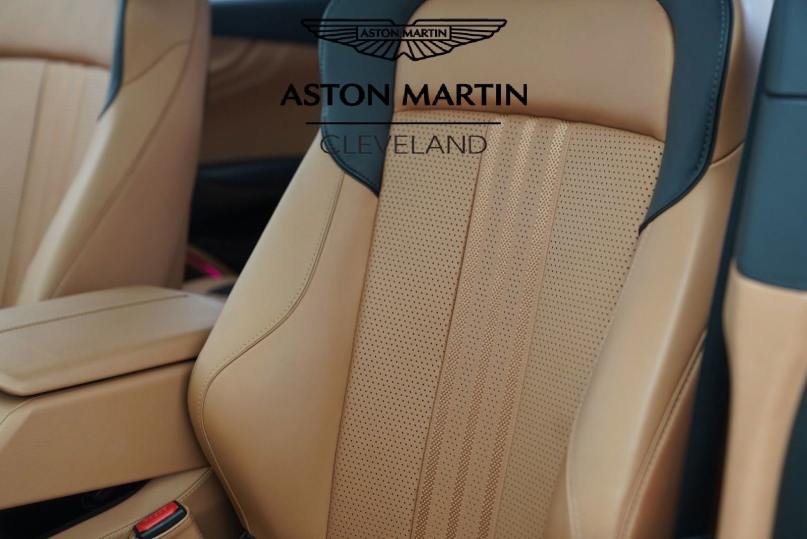 Used 2025 Aston Martin DBX 707 AWD/4WD image 35