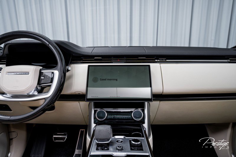 Used 2023 Land Rover Range Rover SE image 32