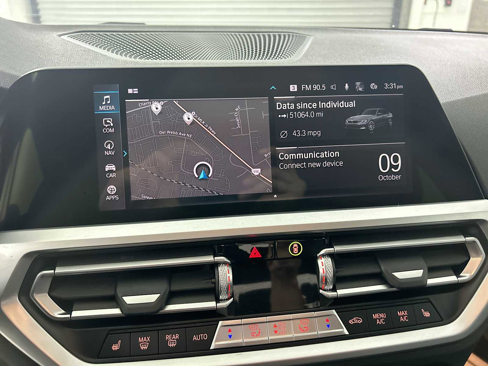 Used 2021 BMW 330e xDrive w/ Premium Package image 12