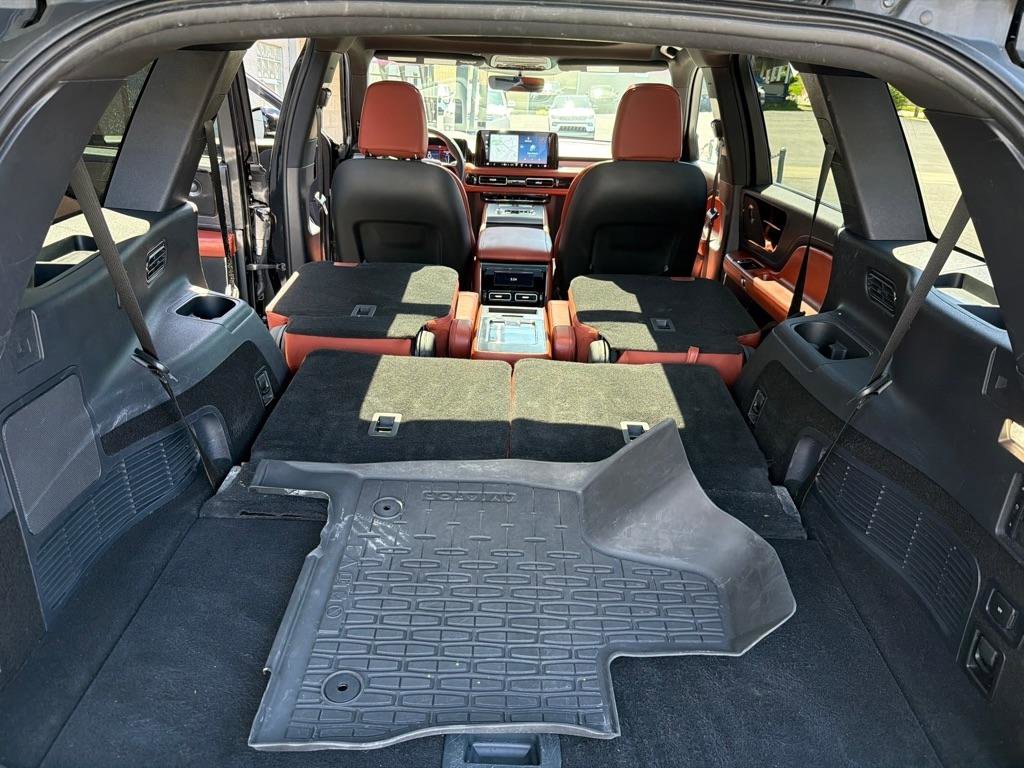 Used 2025 Lincoln Aviator Reserve AWD/4WD image 24