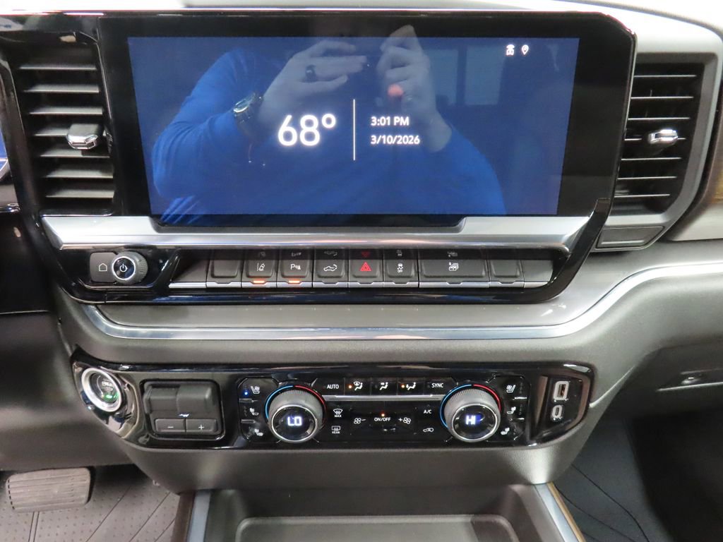 Used 2024 Chevrolet Silverado 2500 High Country w/ High Country Premium Package image 13