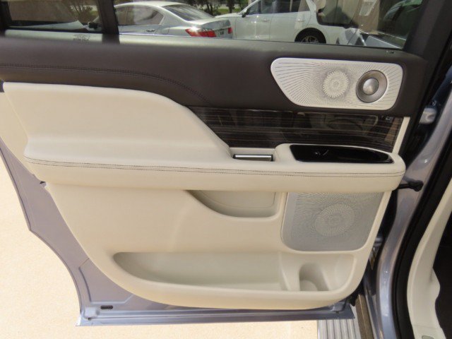 Used 2024 Lincoln Navigator L Black Label AWD/4WD image 18