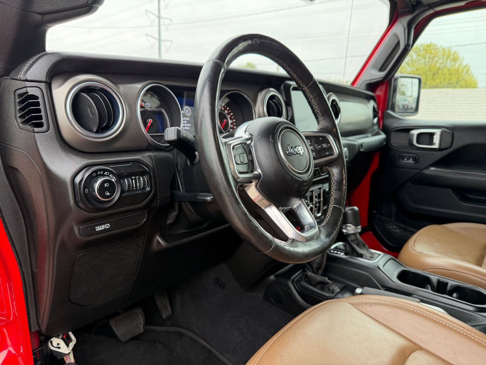 Used 2020 Jeep Gladiator Rubicon image 16