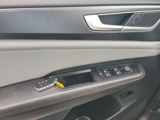 Used 2024 Volkswagen Atlas Peak Edition SE image 16