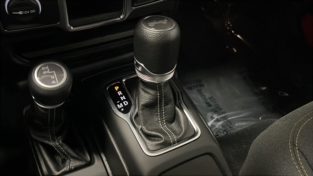 Used 2024 Jeep Wrangler Sport AWD/4WD image 18