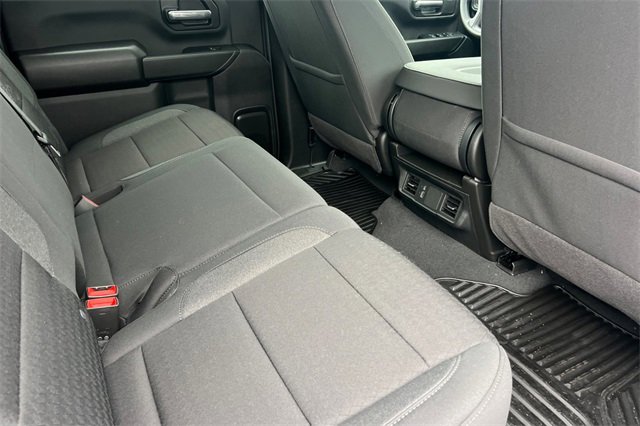 Used 2025 Chevrolet Silverado 2500 Custom w/ Custom Value Package image 18