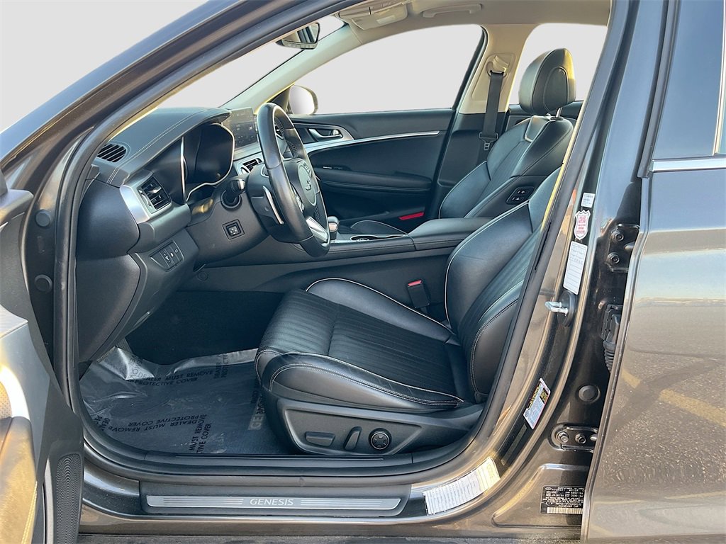 Used 2022 Genesis G70 3.3T image 22