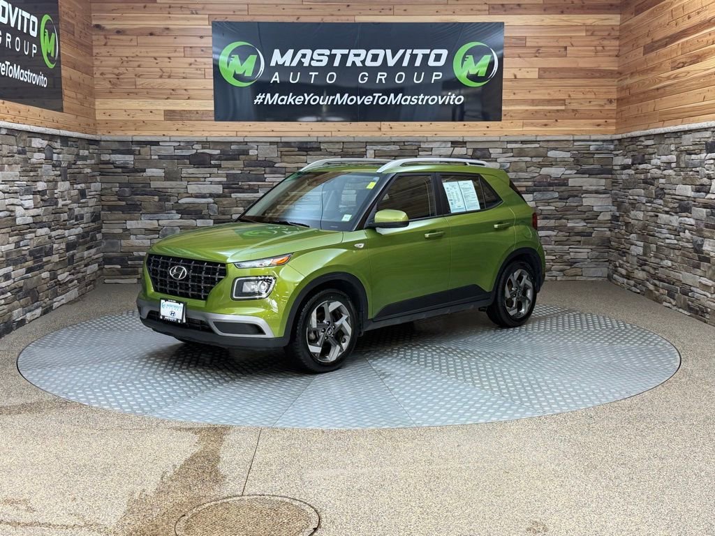 Used 2023 Hyundai Venue SEL FWD image 5