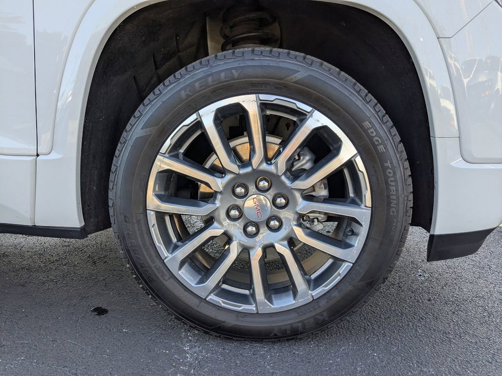 Used 2022 GMC Acadia Denali w/ Denali Ultimate Package image 11