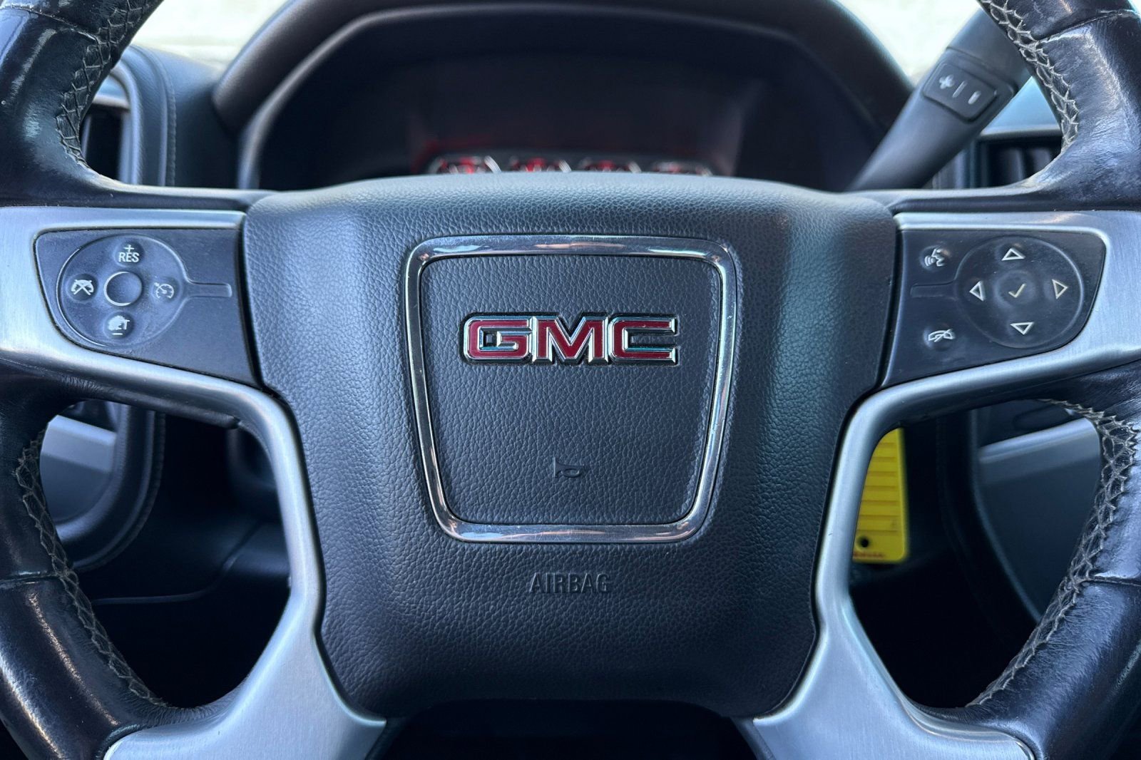 Used 2015 GMC Sierra 2500 SLE AWD/4WD image 18