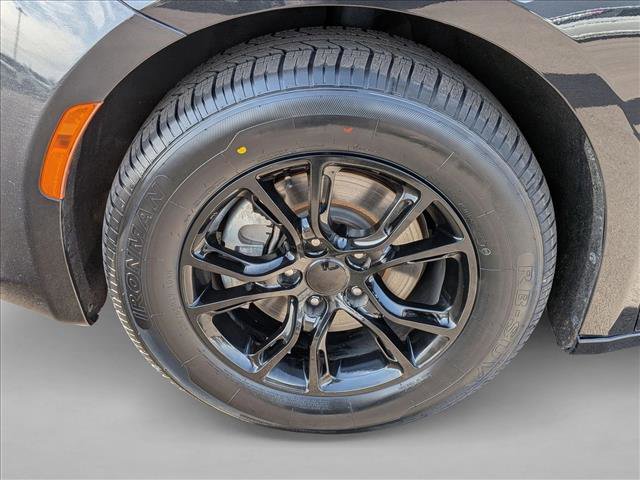 Used 2020 Chrysler Pacifica Touring-L Plus image 25