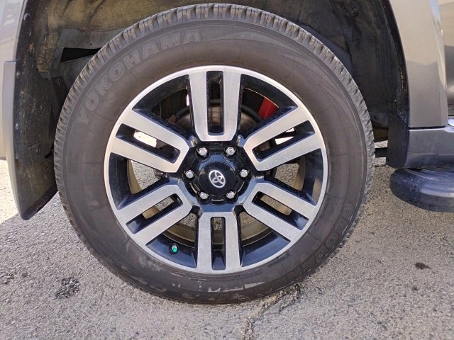 Used 2021 Toyota 4Runner Limited image 17