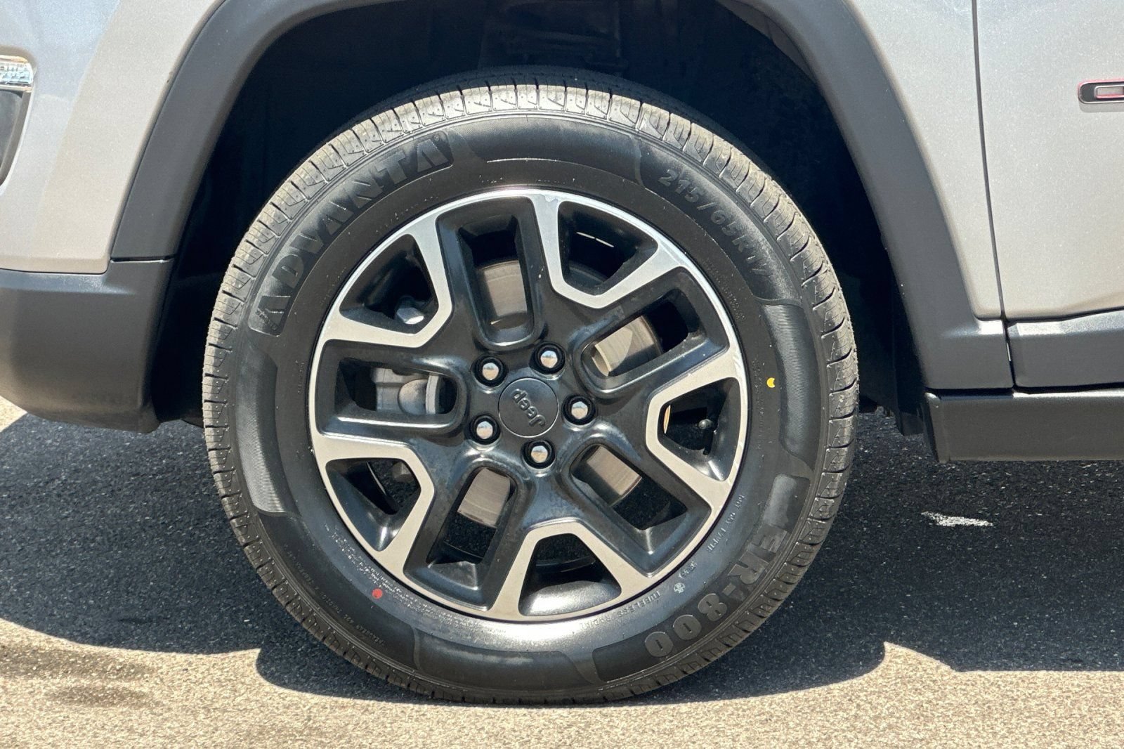 Used 2019 Jeep Compass Trailhawk w/ Leather Interior Group AWD/4WD image 30