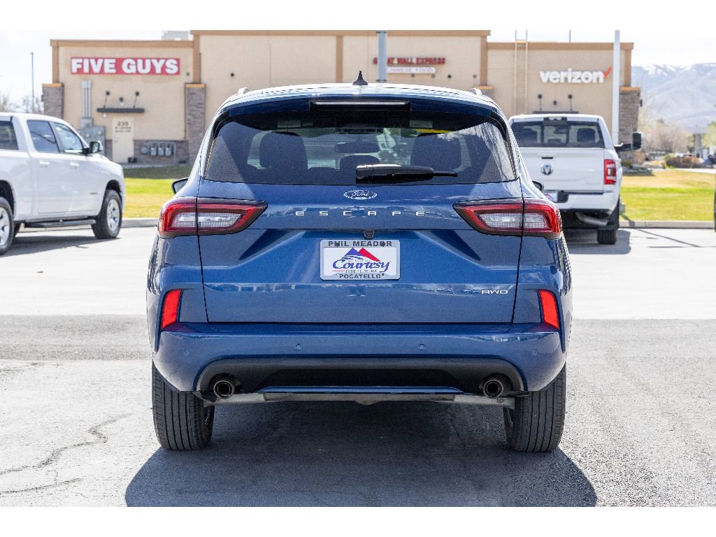 Used 2023 Ford Escape ST-Line w/ Tech Pack #1 AWD/4WD image 4