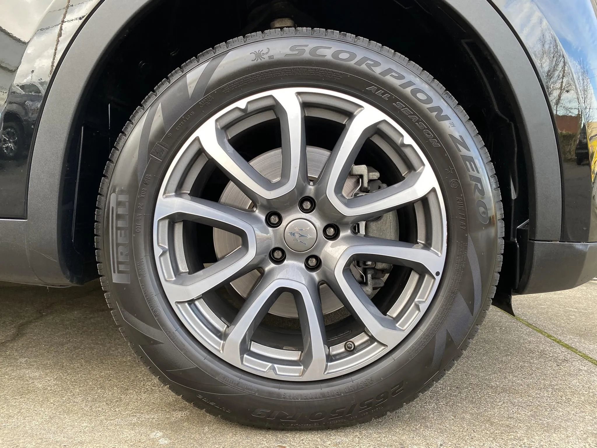 Used 2018 Maserati Levante image 34