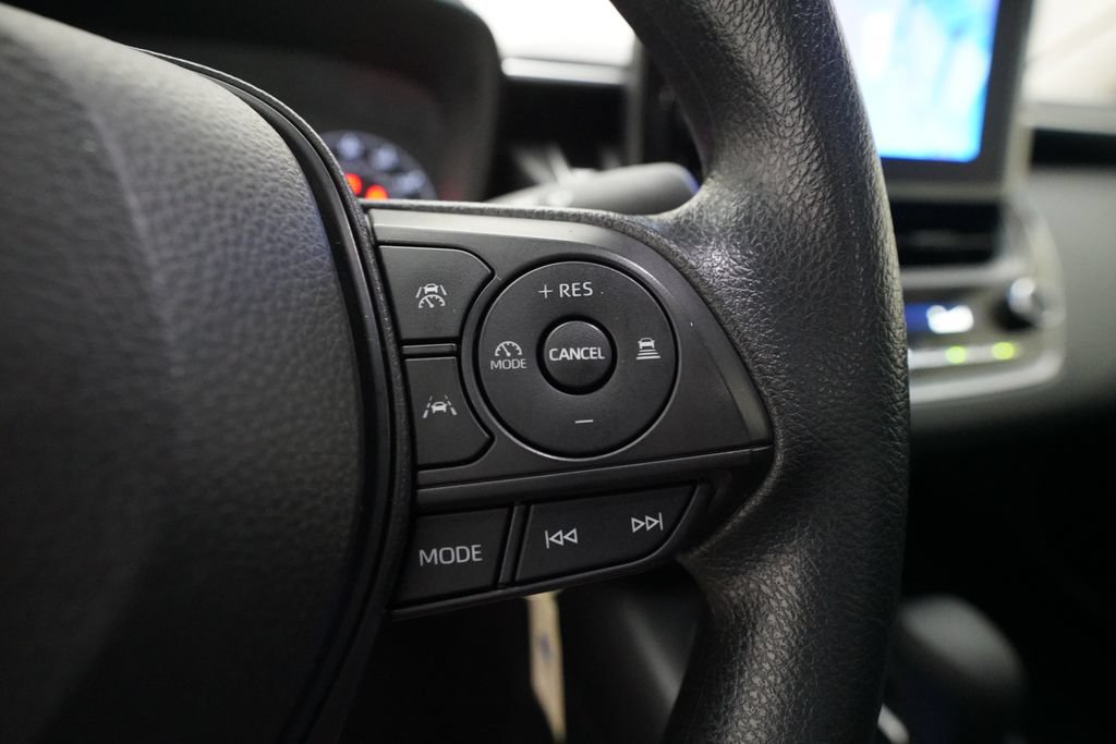 Used 2023 Toyota Corolla LE FWD image 18