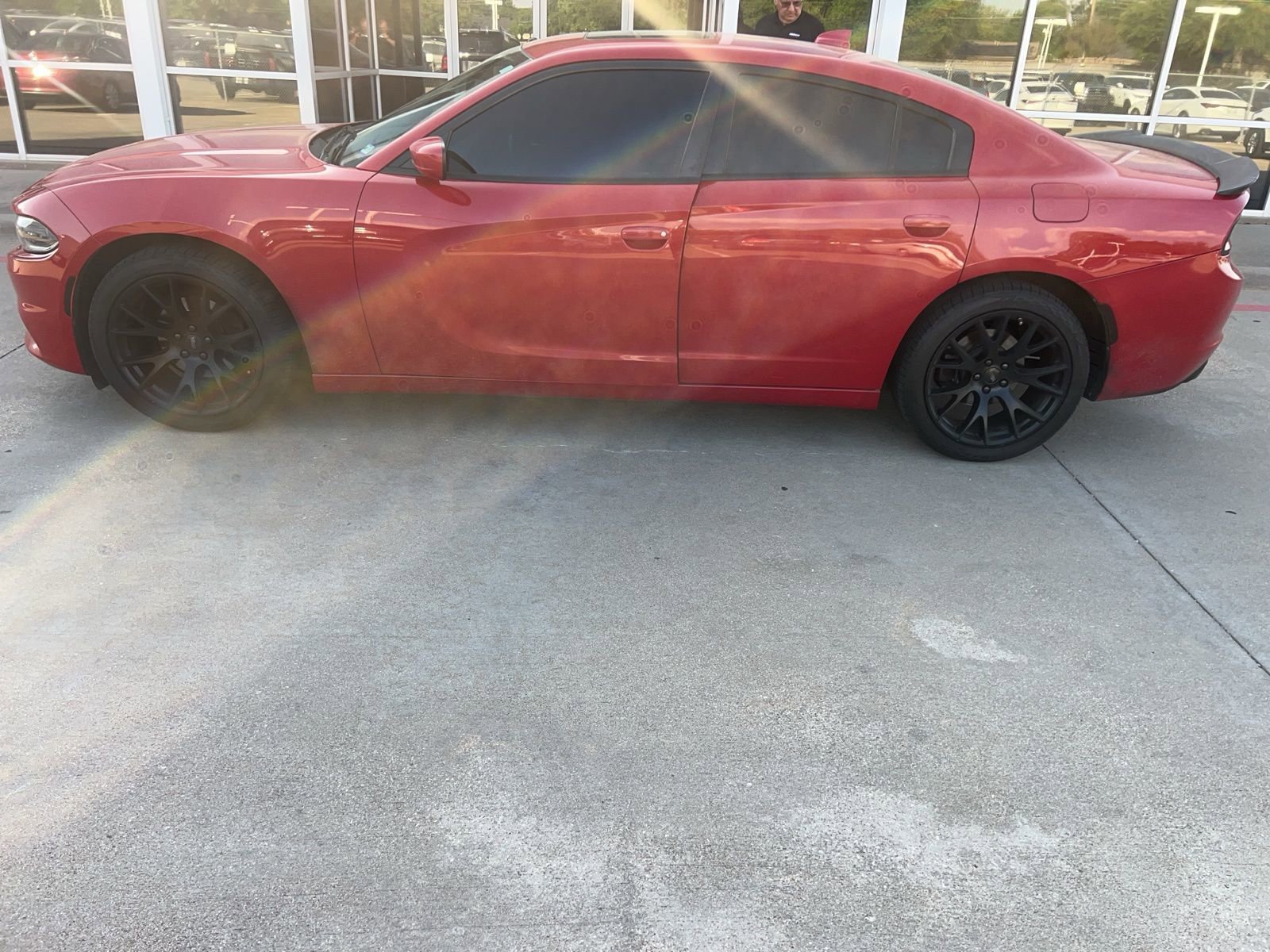 Used 2015 Dodge Charger SXT RWD image 3