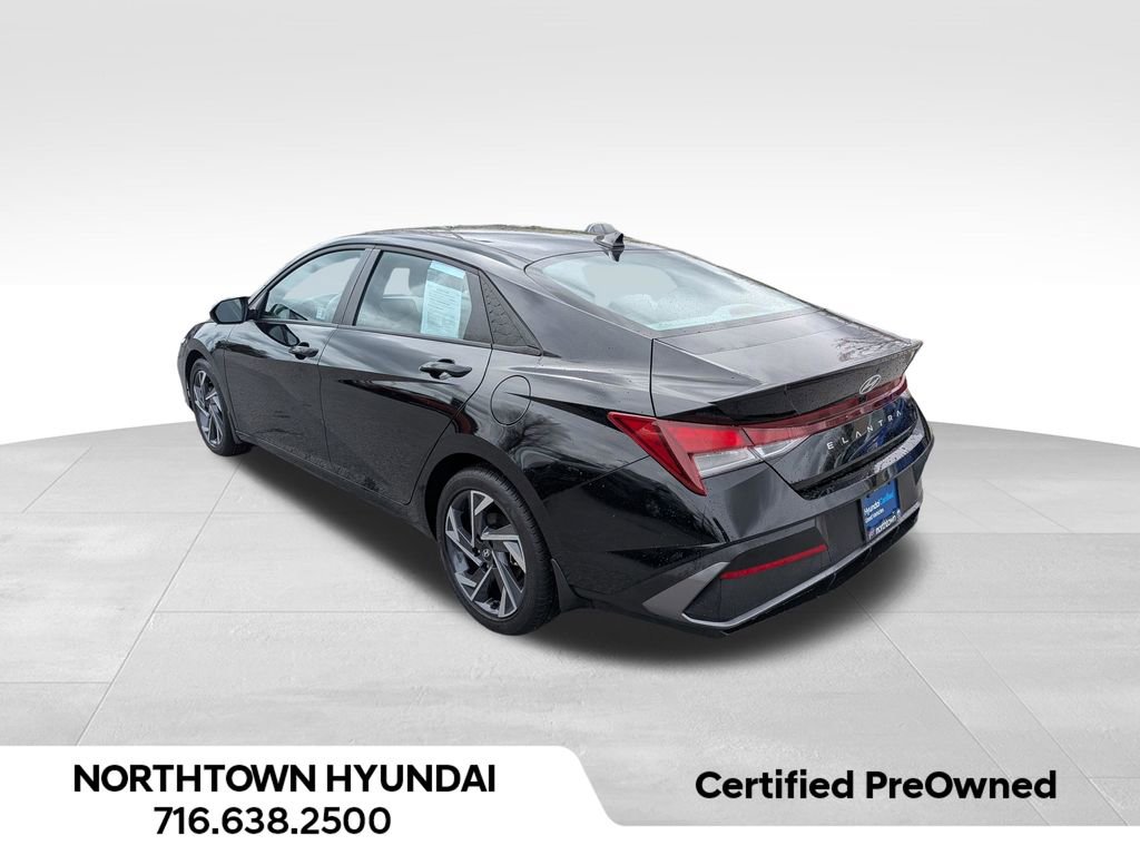 Certified 2025 Hyundai Elantra Sport FWD image 4