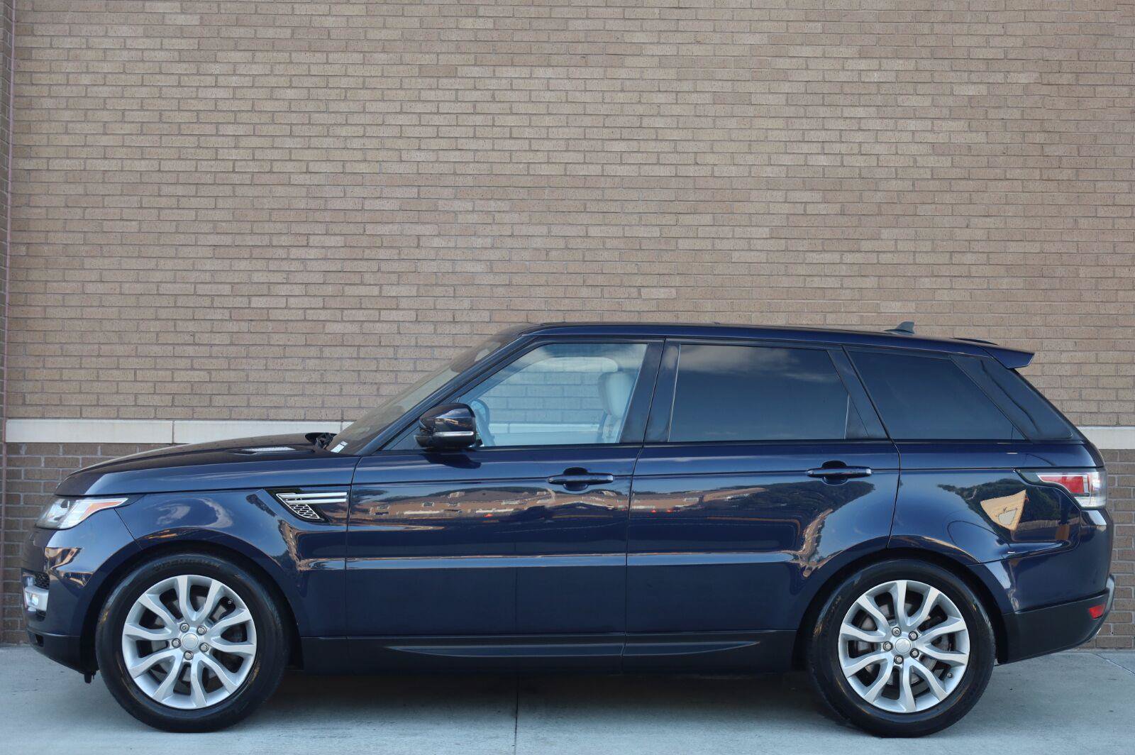 Used 2016 Land Rover Range Rover Sport HSE AWD/4WD image 2