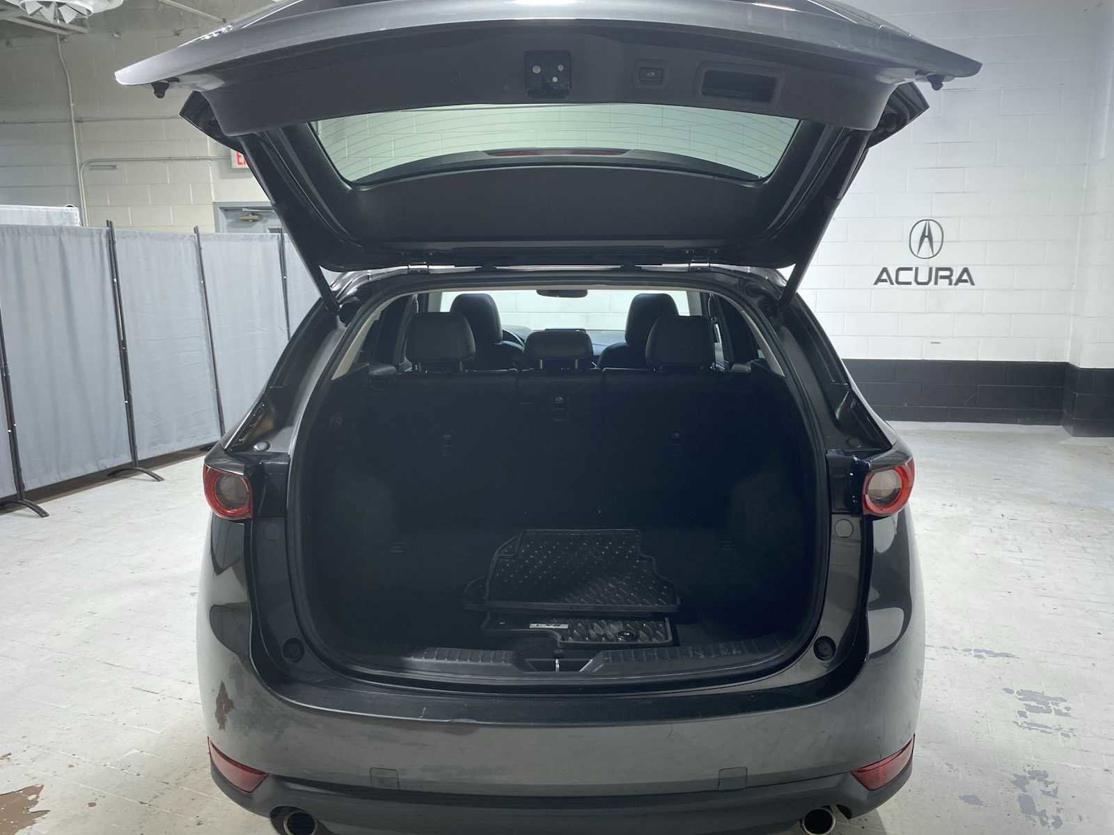Used 2018 MAZDA CX-5 Touring w/ Preferred Equipment Package AWD/4WD image 19