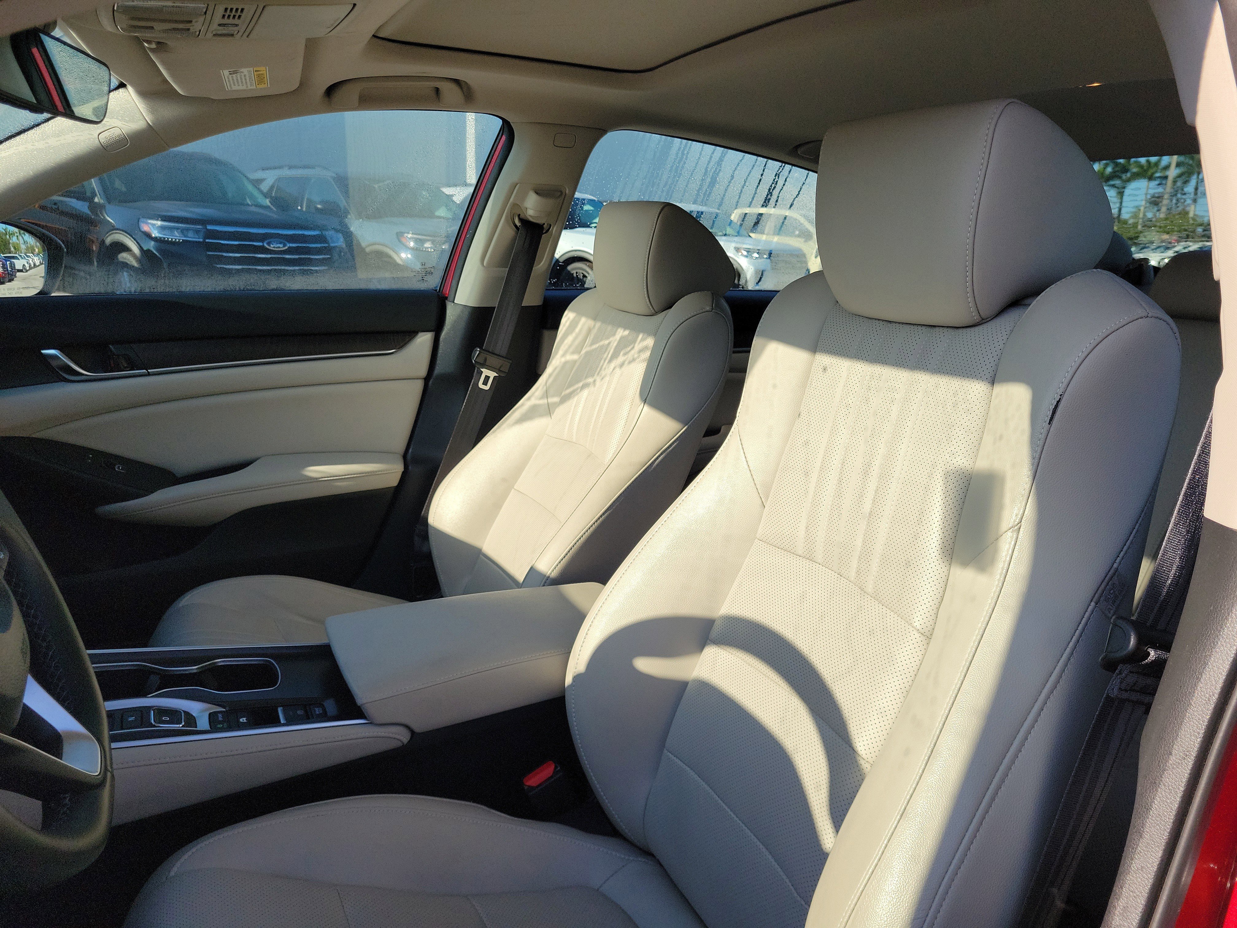 Used 2022 Honda Accord Touring image 12