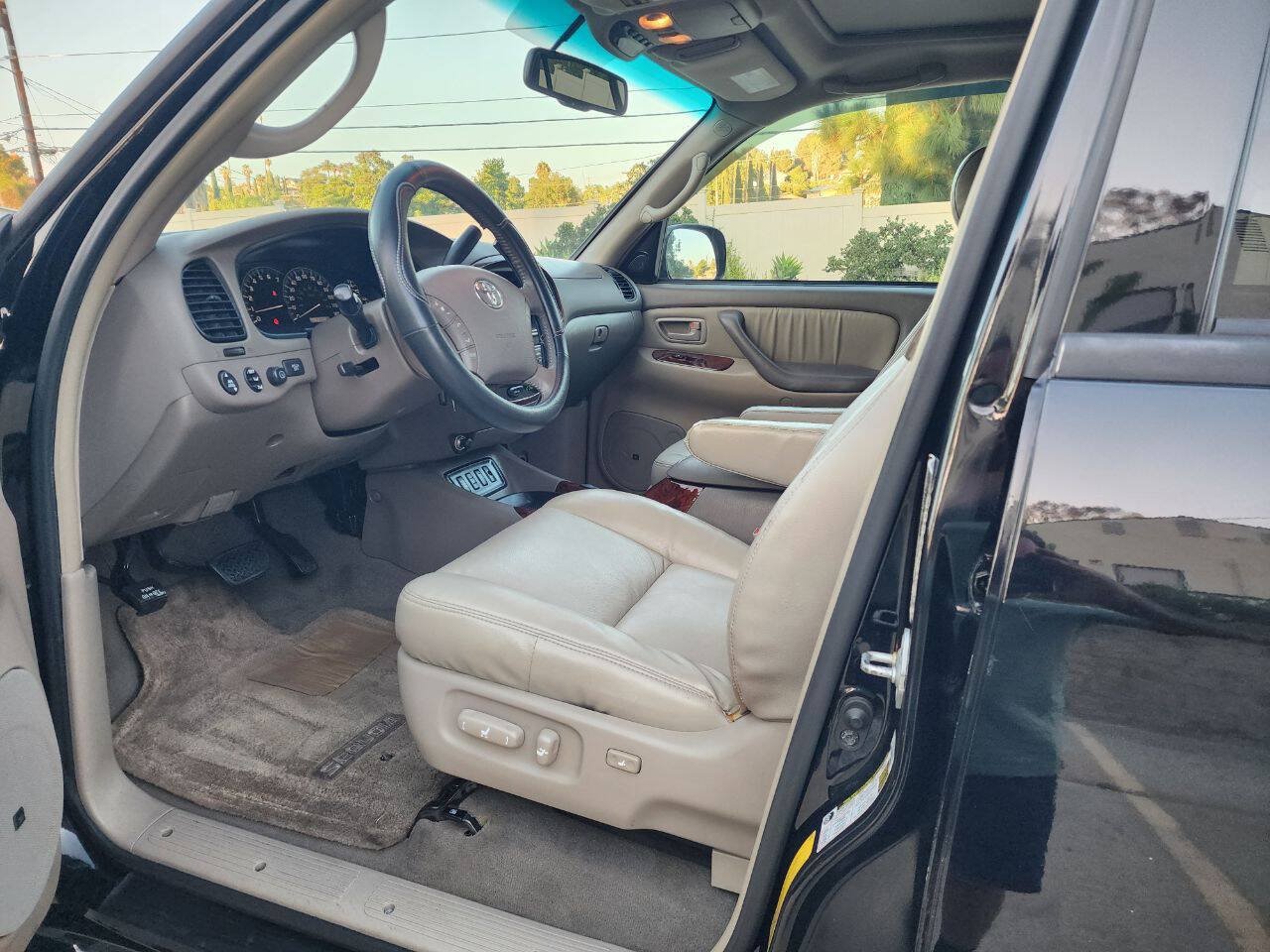 Used 2007 Toyota Sequoia Limited RWD image 13