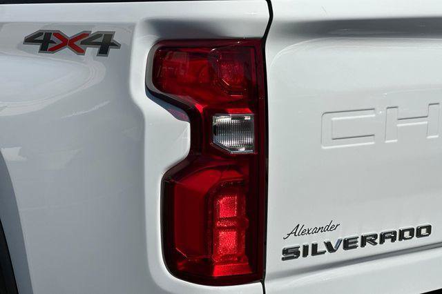 Used 2024 Chevrolet Silverado 2500 LTZ AWD/4WD image 26