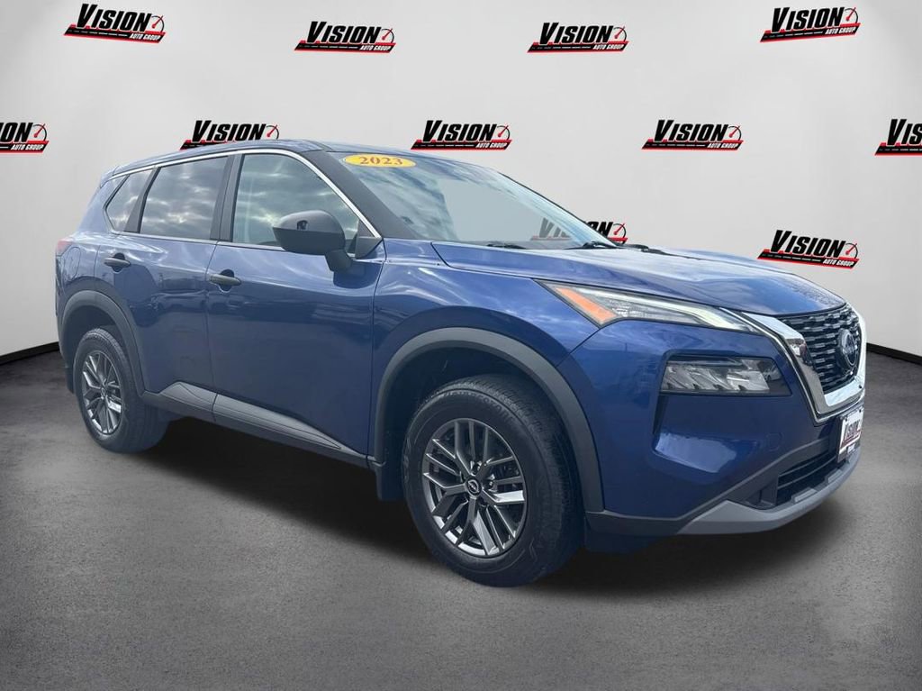 Used 2023 Nissan Rogue S image 3