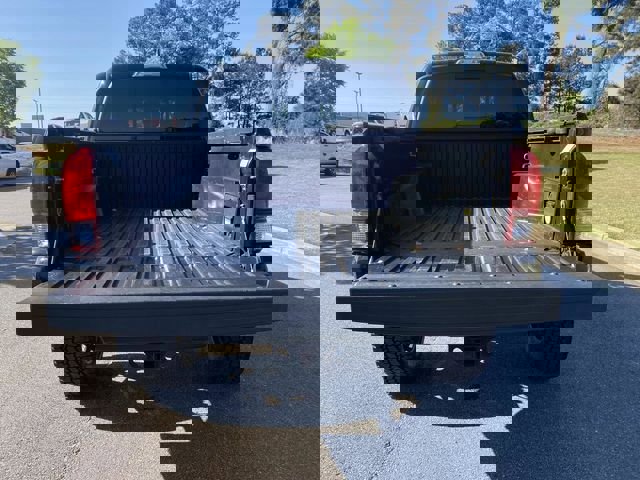 Used 2017 Toyota Tacoma TRD Sport w/ Tow Package (A/T) image 6