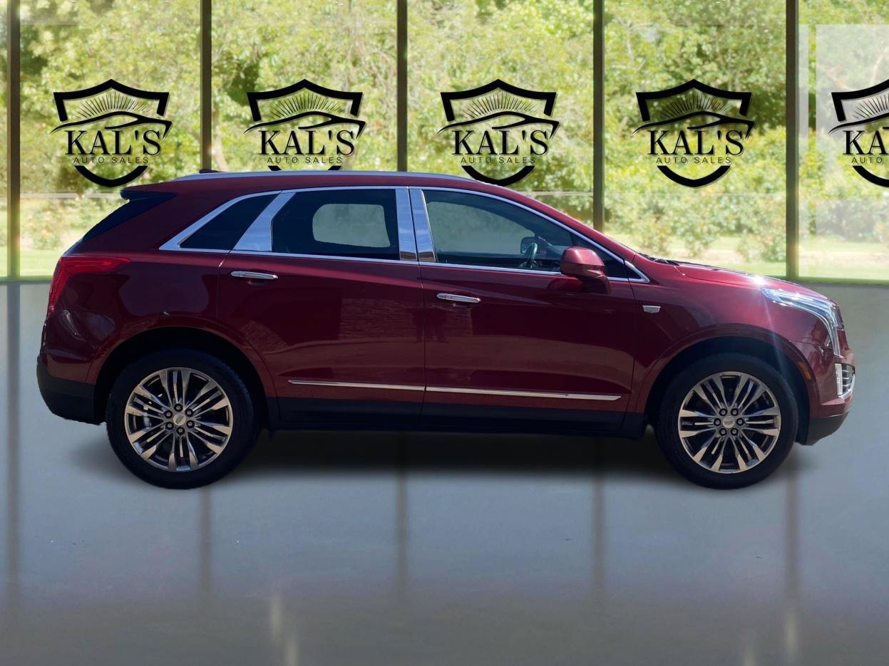 Used 2017 Cadillac XT5 Premium Luxury AWD/4WD image 4
