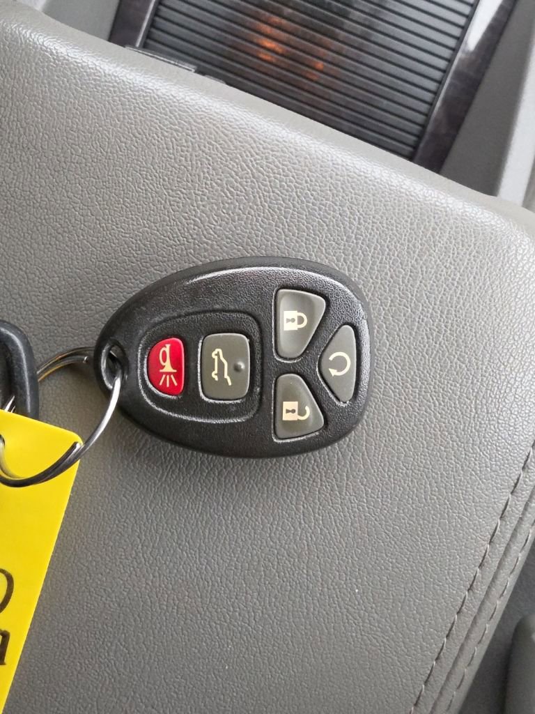 Certified 2016 Buick Enclave Convenience FWD image 13