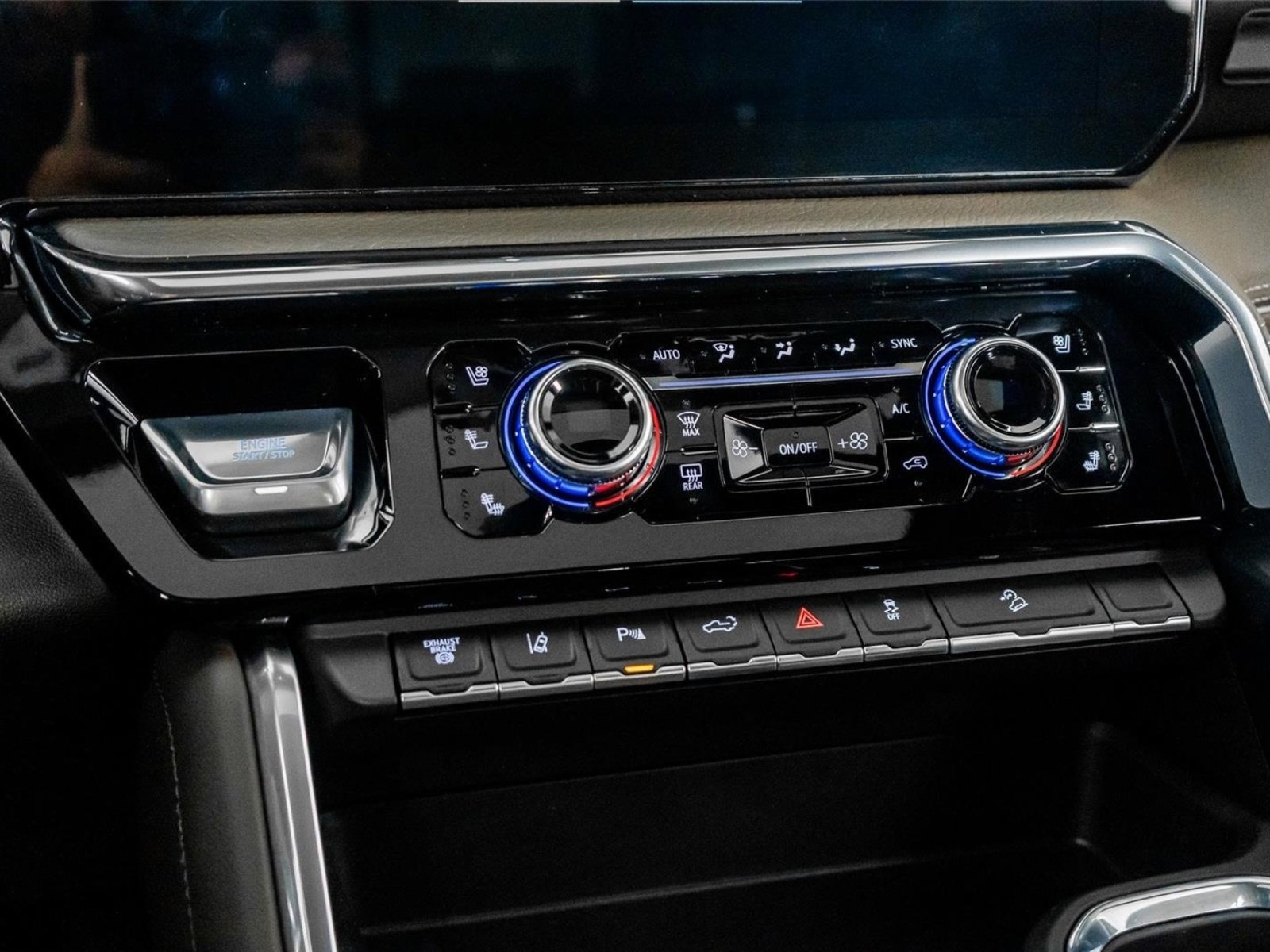 Used 2025 GMC Sierra 3500 Denali w/ Denali Reserve Package image 37