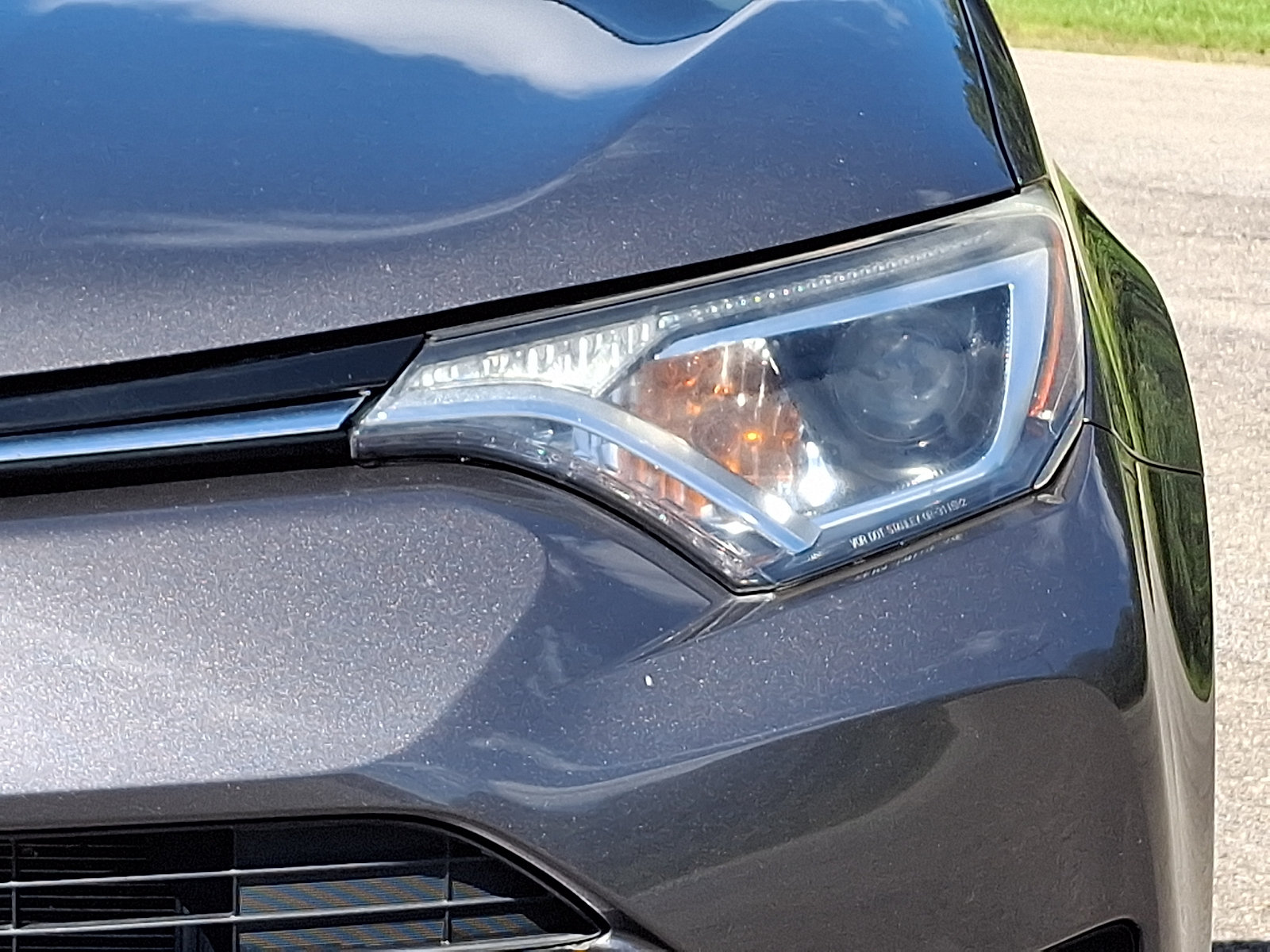 Used 2017 Toyota RAV4 XLE w/ Plus Extra Value Package AWD/4WD image 9