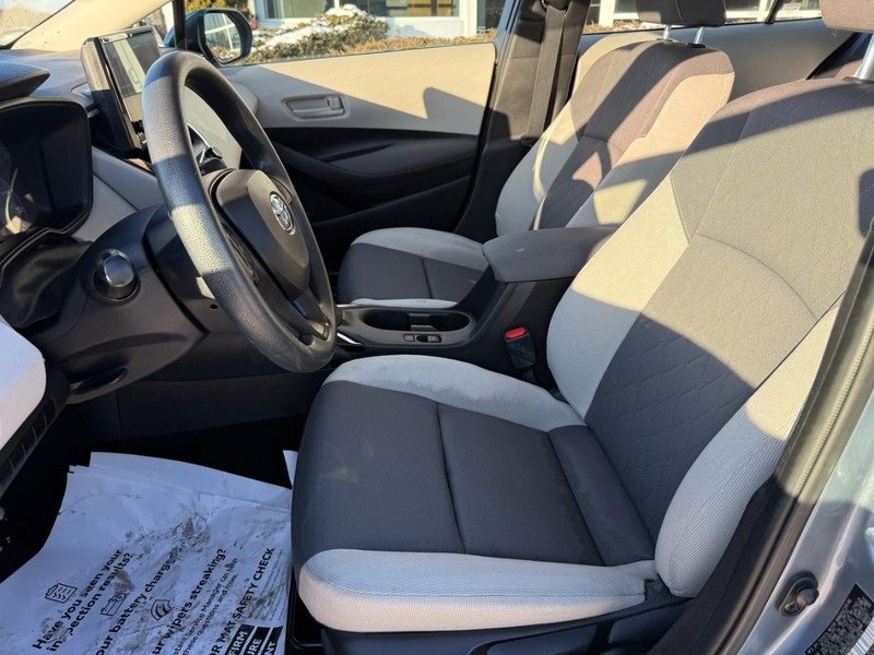 Used 2023 Toyota Corolla LE image 16