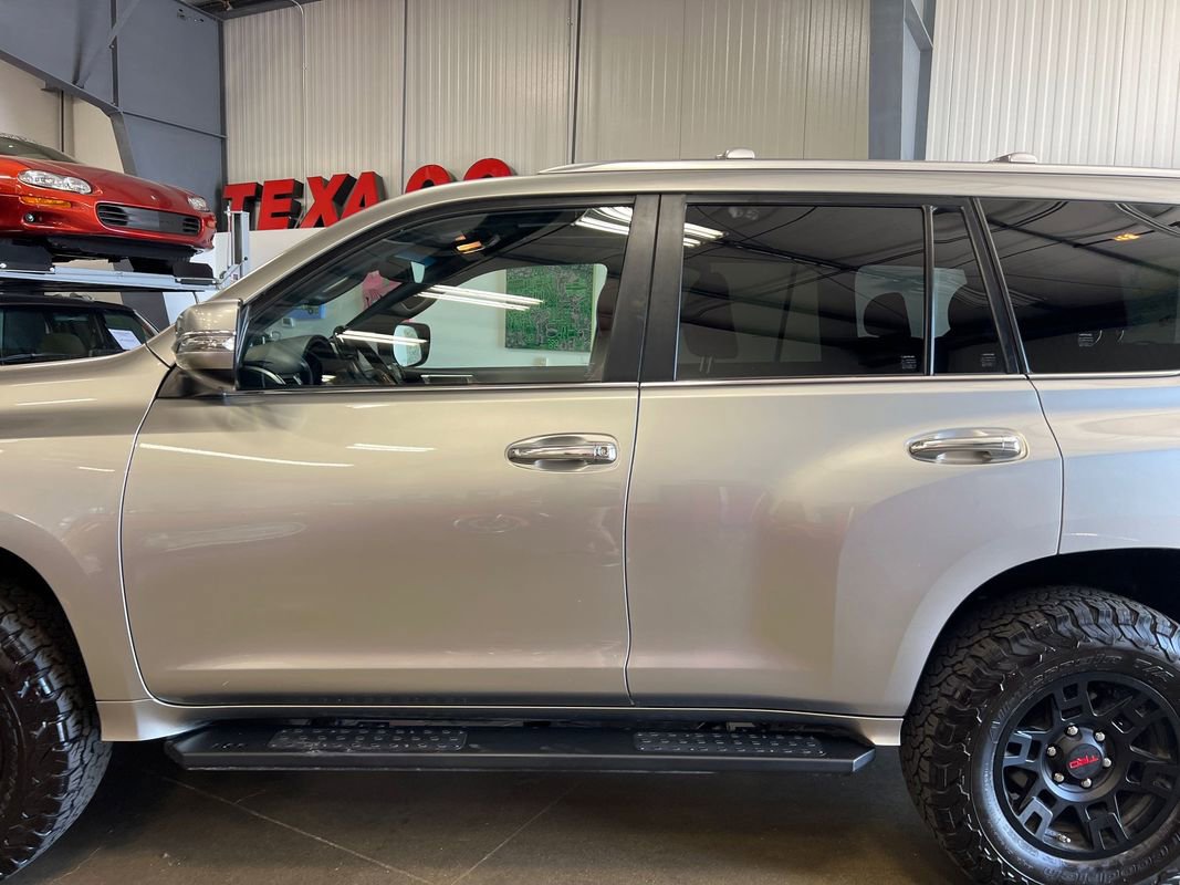 Used 2023 Lexus GX 460 Premium image 57
