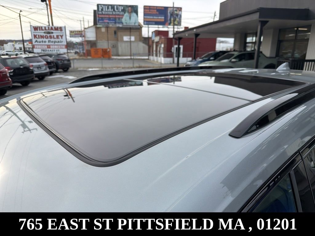 Used 2024 Cadillac XT6 Sport w/ Technology Package image 13