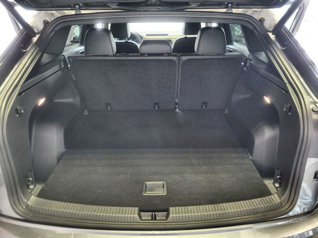 Used 2020 Volkswagen Atlas Cross Sport SE AWD/4WD image 23