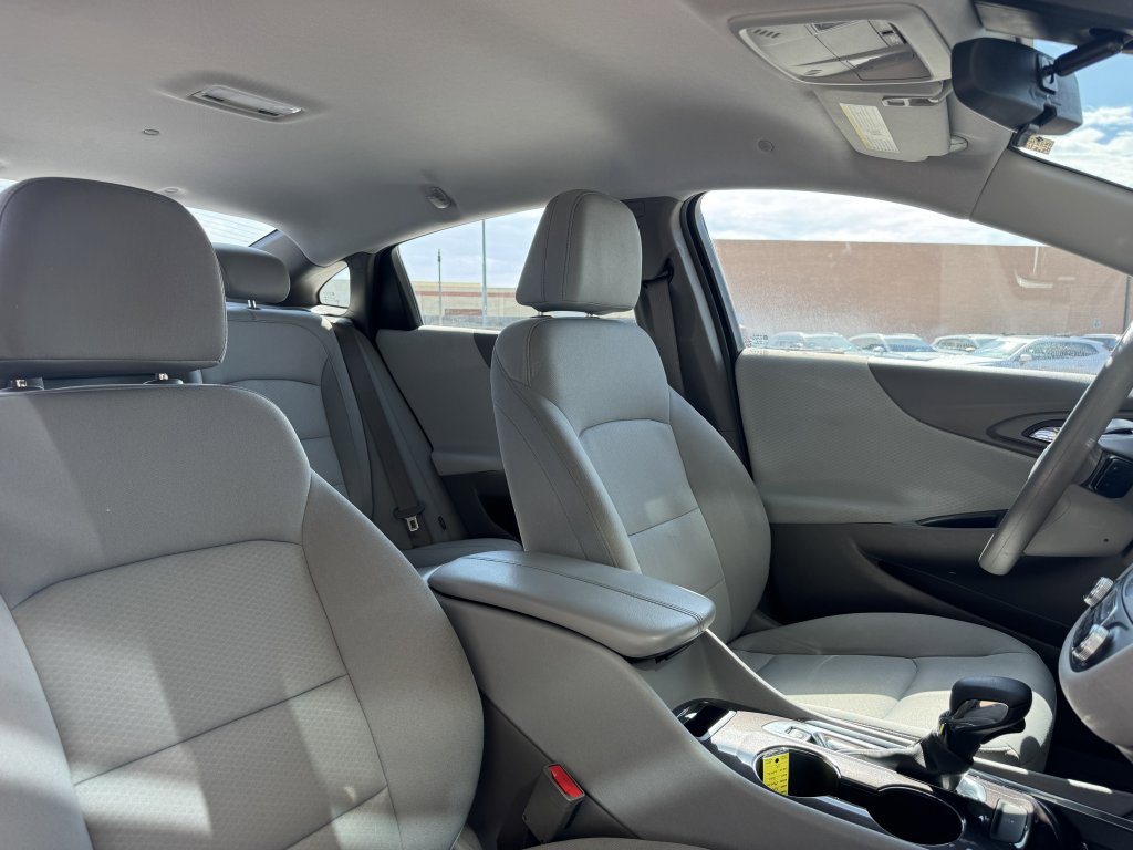 Used 2022 Chevrolet Malibu LT image 37